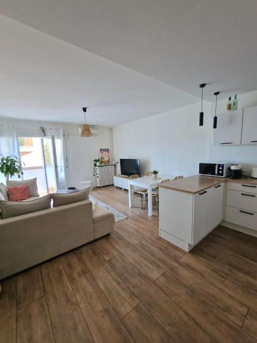 Appartement Cosy A 5 Min Des Plages อิแยร์ ภายนอก รูปภาพ